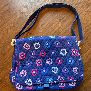NWT Vera Bradley Messenger in Ellie Flowers
